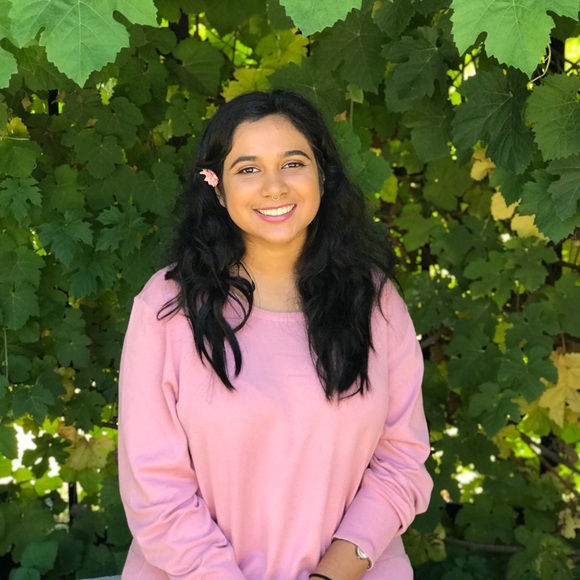 Meet Your Posher - Saira - Picture 3 of 3